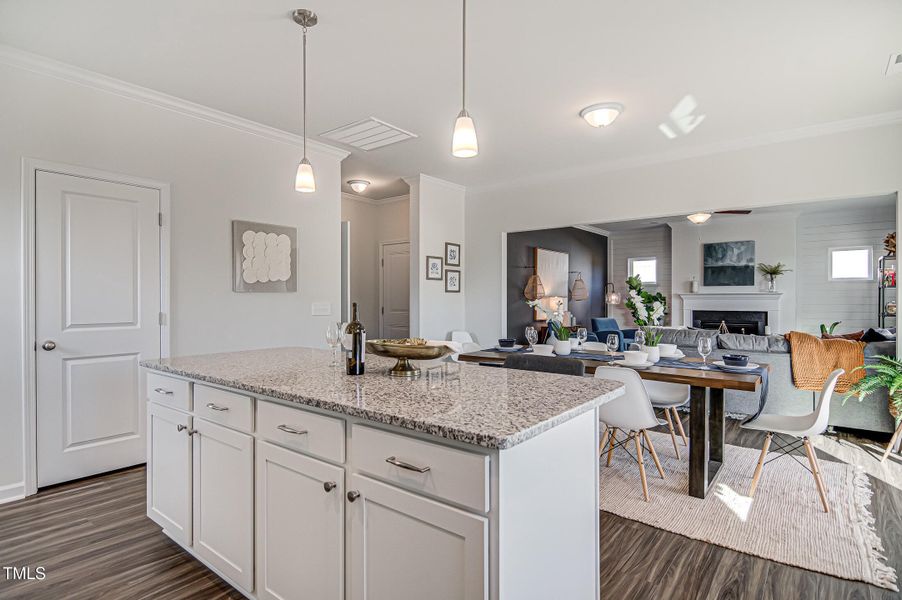 07 Kitchen - Russell