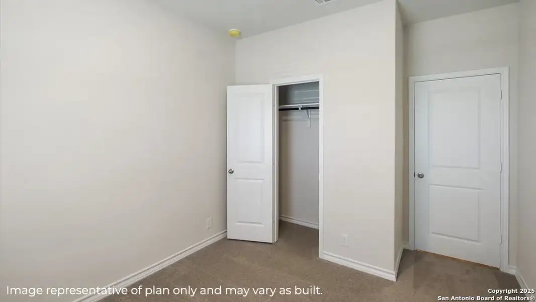 Spacious, unfurnished interior of a new home in Brookstone Creek, San Antonio (Image 21).