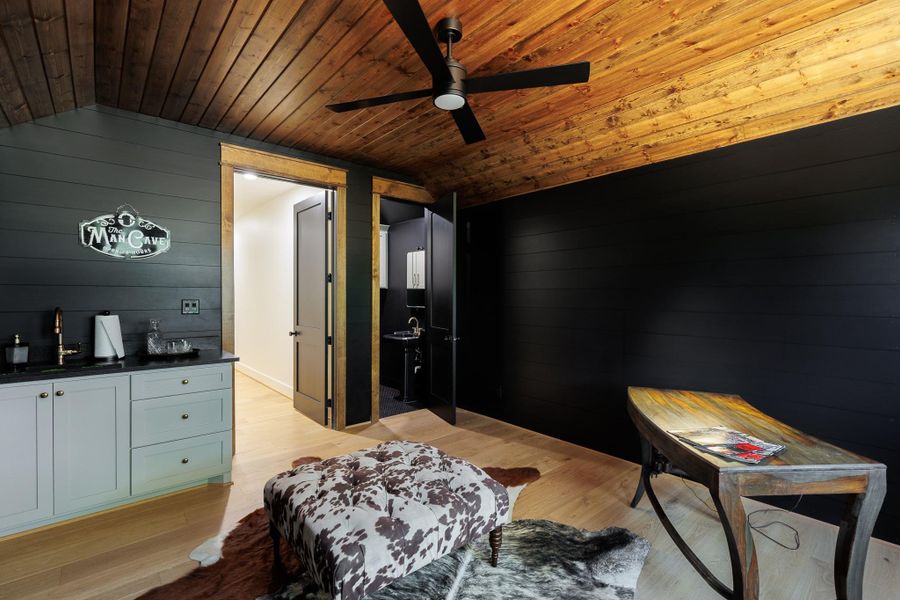 Furnished interior view inside a new home in , Kingsland (Image 24).