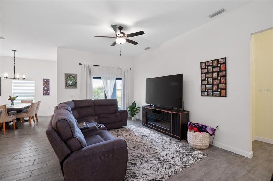 Furnished interior view inside a new home in , Port Charlotte (Image 50).