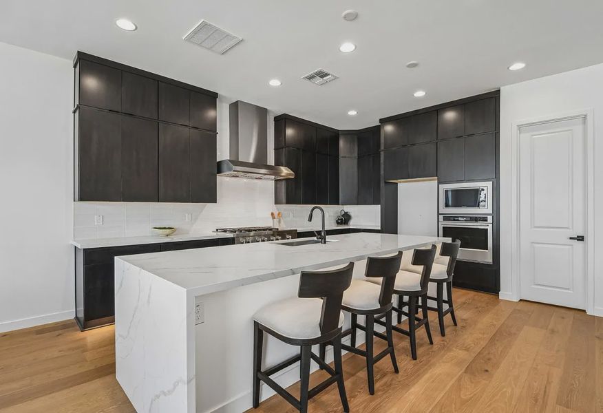 Kitchen - 8 of 14