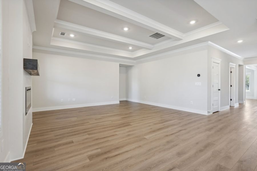 Spacious, unfurnished interior of a new home in Summerlin, Winder (Image 36).