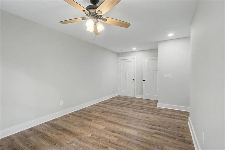 Spacious, unfurnished interior of a new home in , Emerson (Image 27).