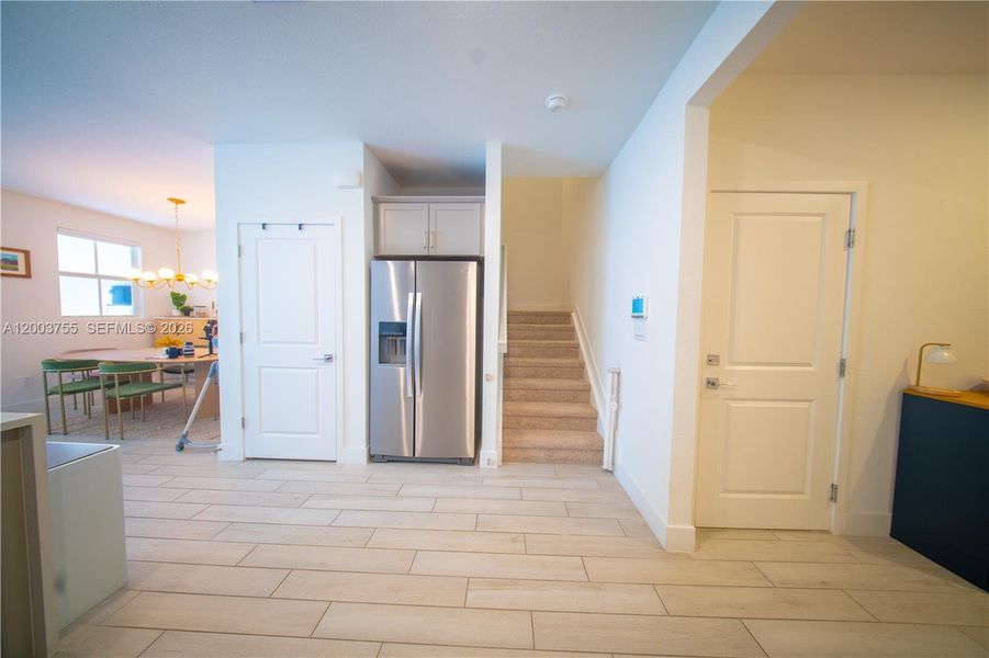 Spacious, unfurnished interior of a new home in , Pembroke Pines (Image 22).