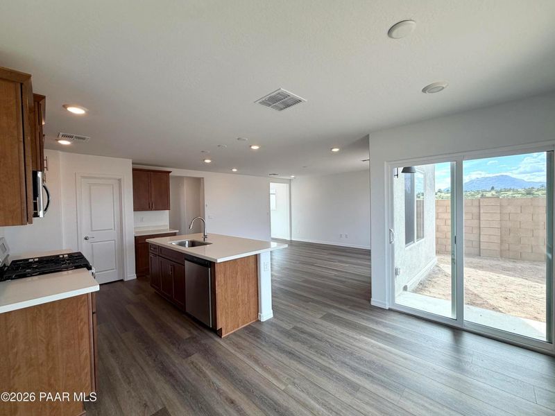 Image 12 of a home in South Ranch Southern Collection.