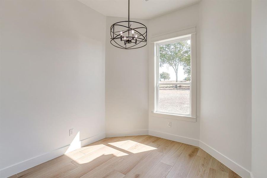 Spacious, unfurnished interior of a new home in , Weatherford (Image 15).