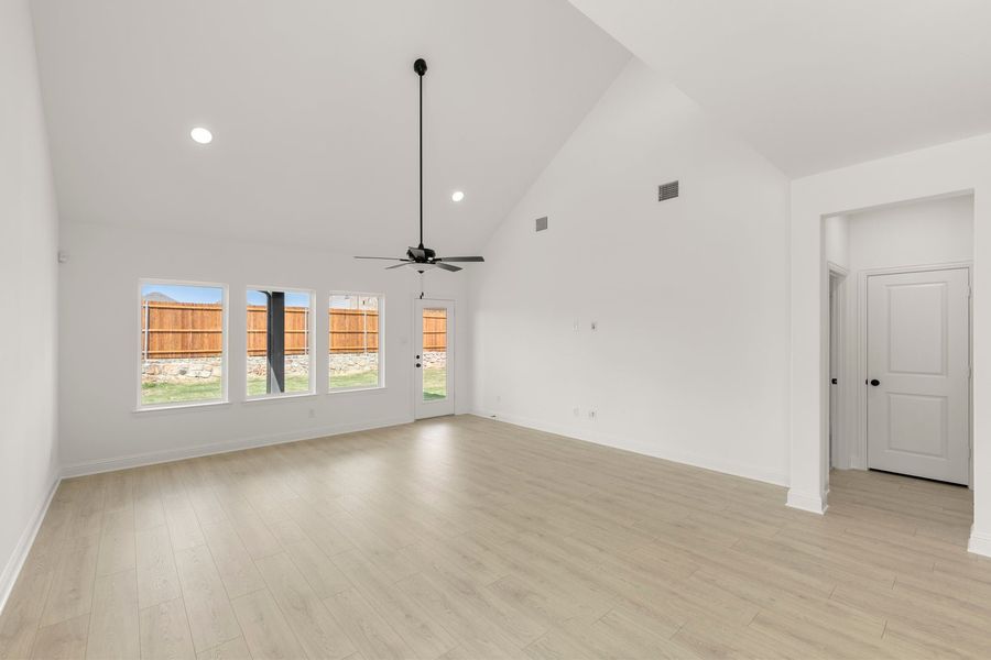 Spacious, unfurnished interior of a new home in Walden Pond, Forney (Image 15). Spacious, unfurnished interior of a new home in Walden Pond, Forney (Image 15).