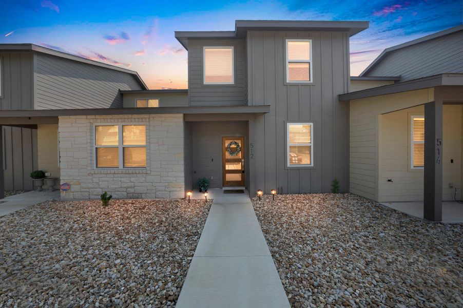 Welcome to 512 Palmer Dr! A cash-flowing investment property and/or magical place to call home. Welcome to 512 Palmer Dr! A cash-flowing investment property and/or magical place to call home.