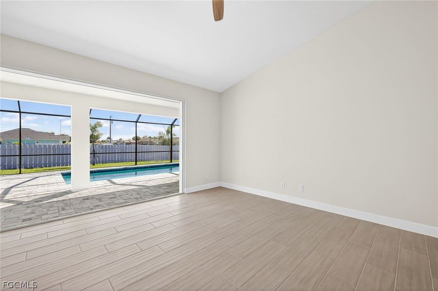 Spacious, unfurnished interior of a new home in Cape Coral, Cape Coral (Image 15).