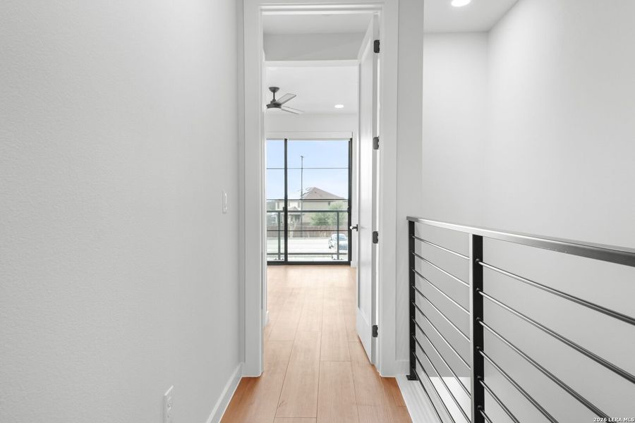 Spacious, unfurnished interior of a new home in Dovetail, New Braunfels (Image 25).