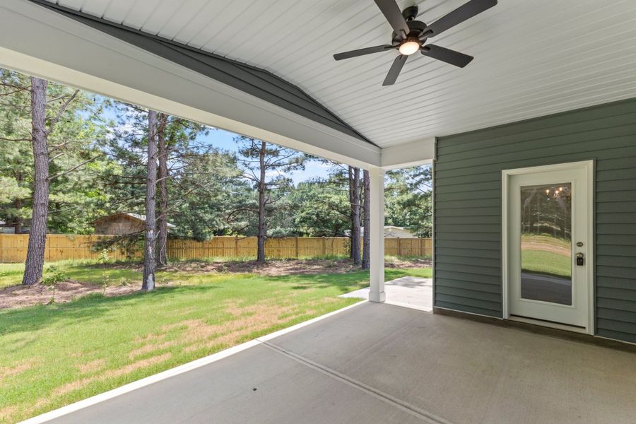 Representative exterior details of a home built from the The Whitley by RobuckHomes in Baylee Ridge, Selma (Image 66).