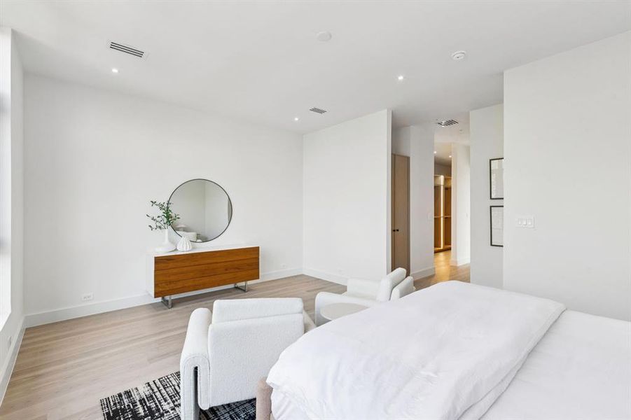 Furnished interior view inside a new home in , Dallas (Image 4). Furnished interior view inside a new home in , Dallas (Image 4).