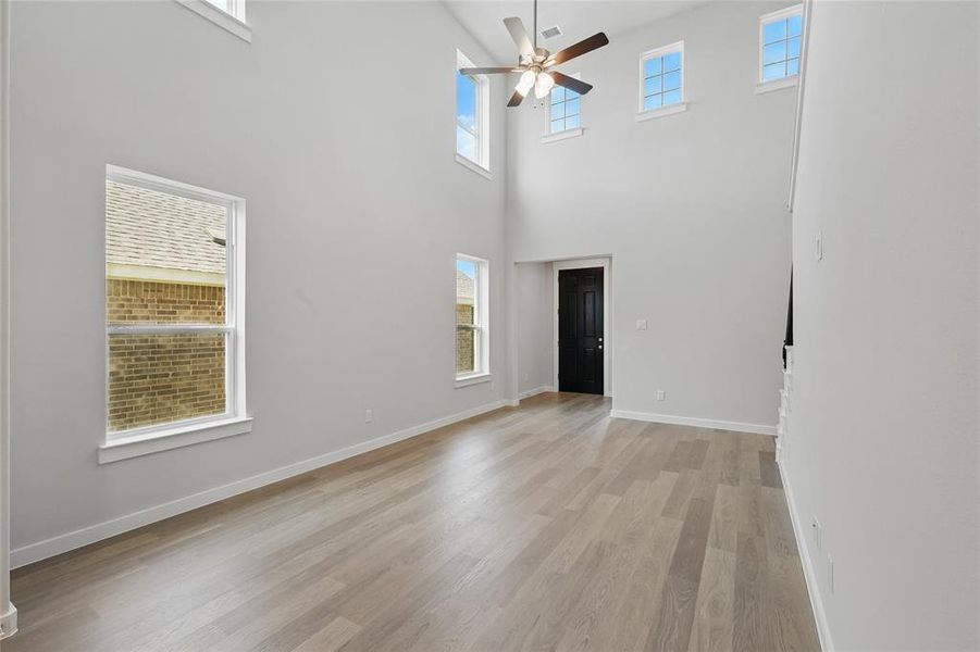 Spacious, unfurnished interior of a new home in Churchill, Anna (Image 25).