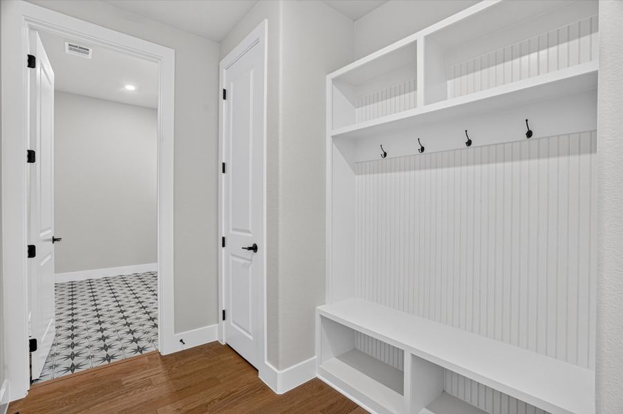 Spacious, unfurnished interior of a new home in Timberview Preserves, Weatherford (Image 45).