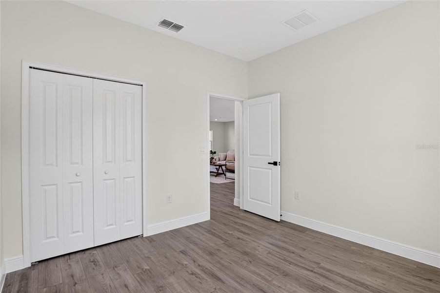 Spacious, unfurnished interior of a new home in , Ocala (Image 31).