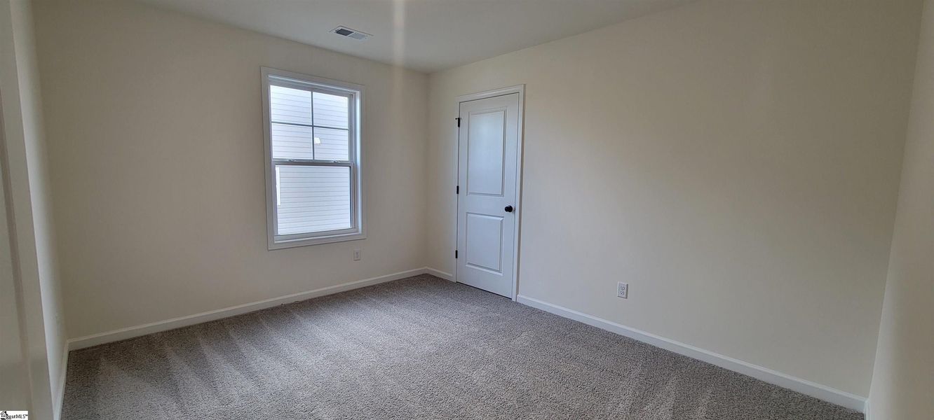 Spacious, unfurnished interior of a new home in Halton Oaks, Spartanburg (Image 23). Spacious, unfurnished interior of a new home in Halton Oaks, Spartanburg (Image 23).