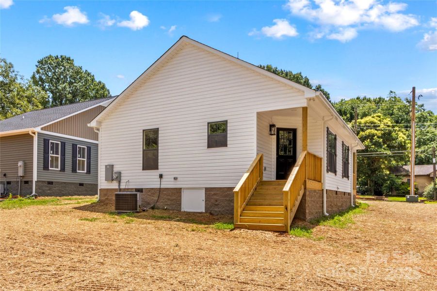Front exterior of a new home in , Statesville, NC, highlighting curb appeal (Image 14). Front exterior of a new home in , Statesville, NC, highlighting curb appeal (Image 14).