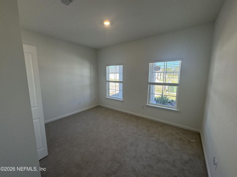 Spacious, unfurnished interior of a new home in Hyland Trail, Green Cove Springs (Image 31).