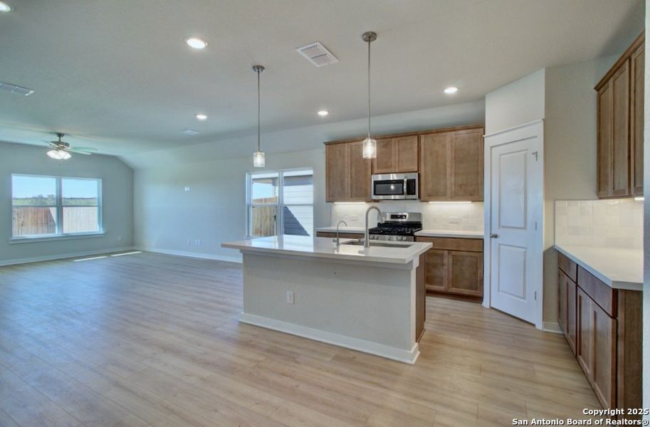 Furnished interior view inside a new home in Westridge - Premier, San Antonio (Image 6). Furnished interior view inside a new home in Westridge - Premier, San Antonio (Image 6).