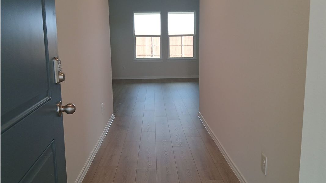 Spacious, unfurnished interior of a new home in Wildwood, Royse City (Image 13).
