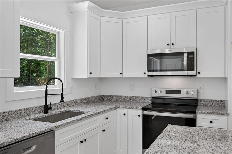 Furnished interior view inside a new home in , Dawsonville (Image 9).
