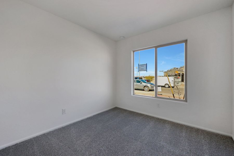 Spacious, unfurnished interior of a new home in Cross Creek Ranch, Coolidge (Image 14).