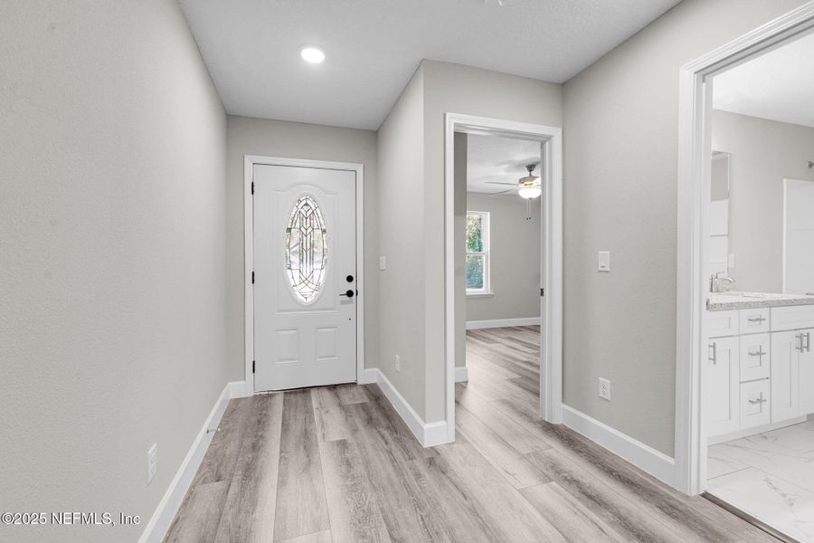 Spacious, unfurnished interior of a new home in , Jacksonville (Image 15).