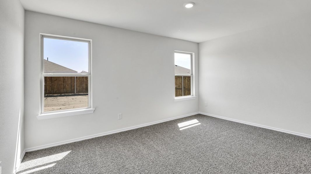 Spacious, unfurnished interior of a new home in Stonewyck Farms, Ennis (Image 20).