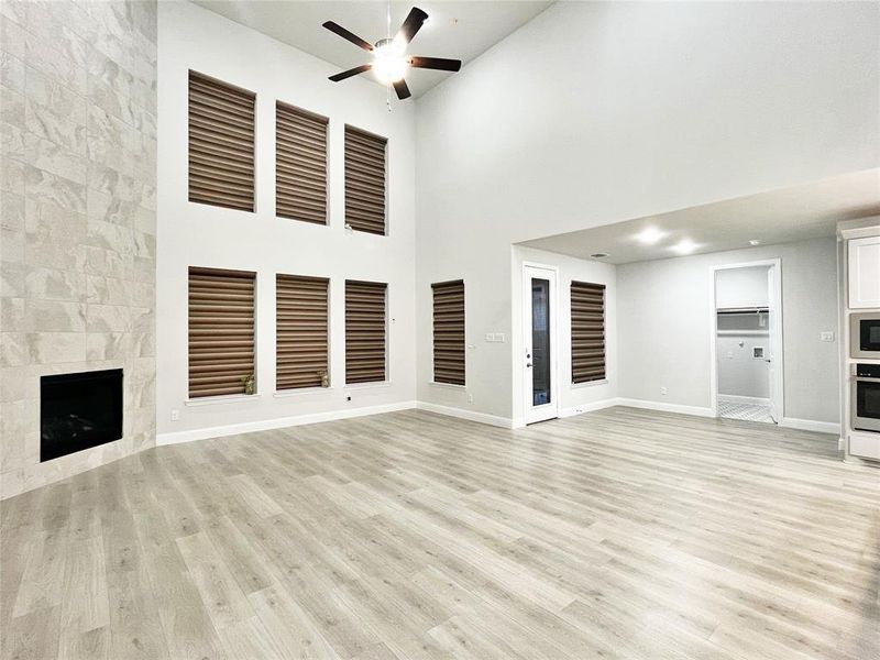 Spacious, unfurnished interior of a new home in Northlake Estates 65s, Little Elm (Image 22).
