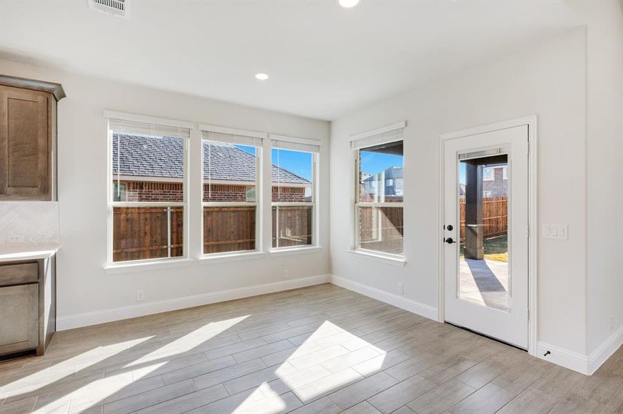 Spacious, unfurnished interior of a new home in Hampton Park, Glenn Heights (Image 31).