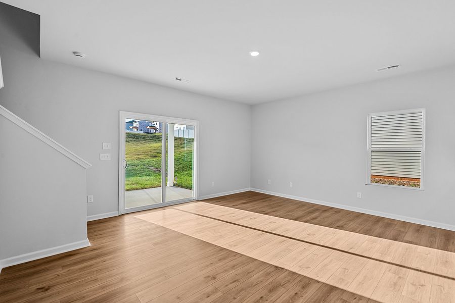 Spacious, unfurnished interior of a new home in Hanes Lake, Winston-Salem (Image 23). Spacious, unfurnished interior of a new home in Hanes Lake, Winston-Salem (Image 23).