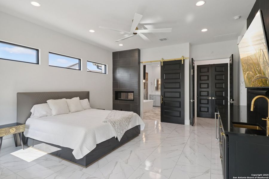 Furnished interior view inside a new home in , San Antonio (Image 51). Furnished interior view inside a new home in , San Antonio (Image 51).