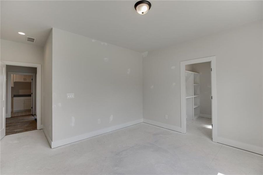 Spacious, unfurnished interior of a new home in , Buford (Image 22).