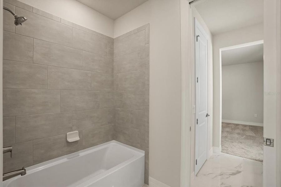 Furnished interior view inside a new home in , Orlando (Image 18).
