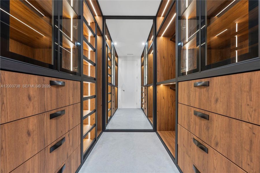 Community amenities in , Miami (Image 34).