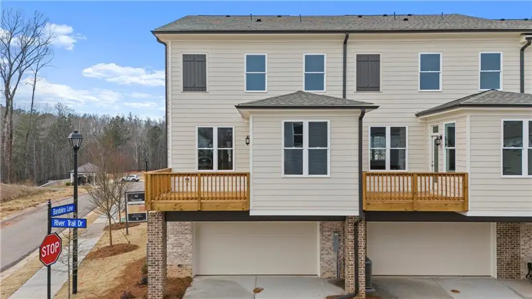 Exterior details and patio area of a home in Waterside Townhomes, Peachtree Corners (Image 3).