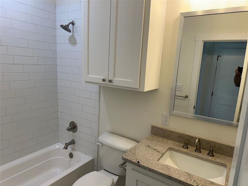 Furnished interior view inside a new home in , Whitesboro (Image 6).