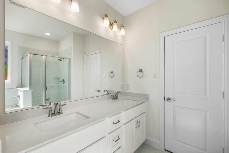 Furnished interior view inside a new home in Elevon, Lavon (Image 14).