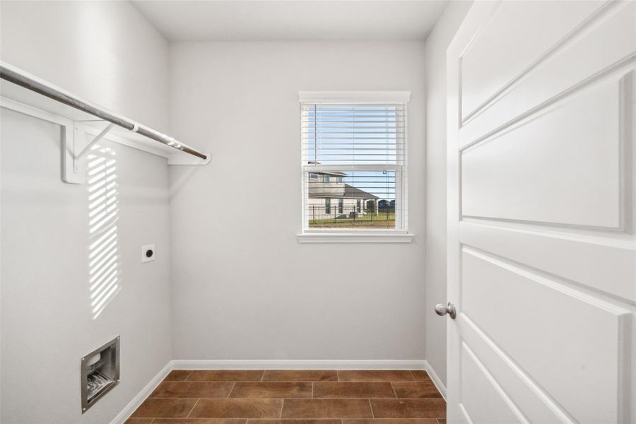 Spacious, unfurnished interior of a new home in Sunterra, Katy (Image 15). Spacious, unfurnished interior of a new home in Sunterra, Katy (Image 15).