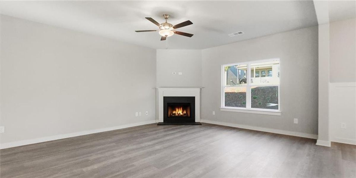Spacious, unfurnished interior of a new home in Traditions of Braselton, Jefferson (Image 24).