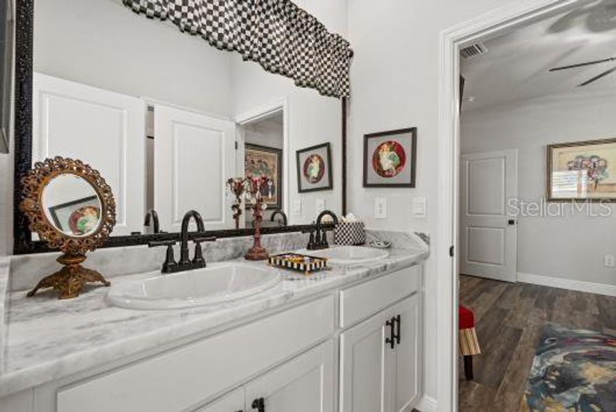 Furnished interior view inside a new home in , Bradenton (Image 25).