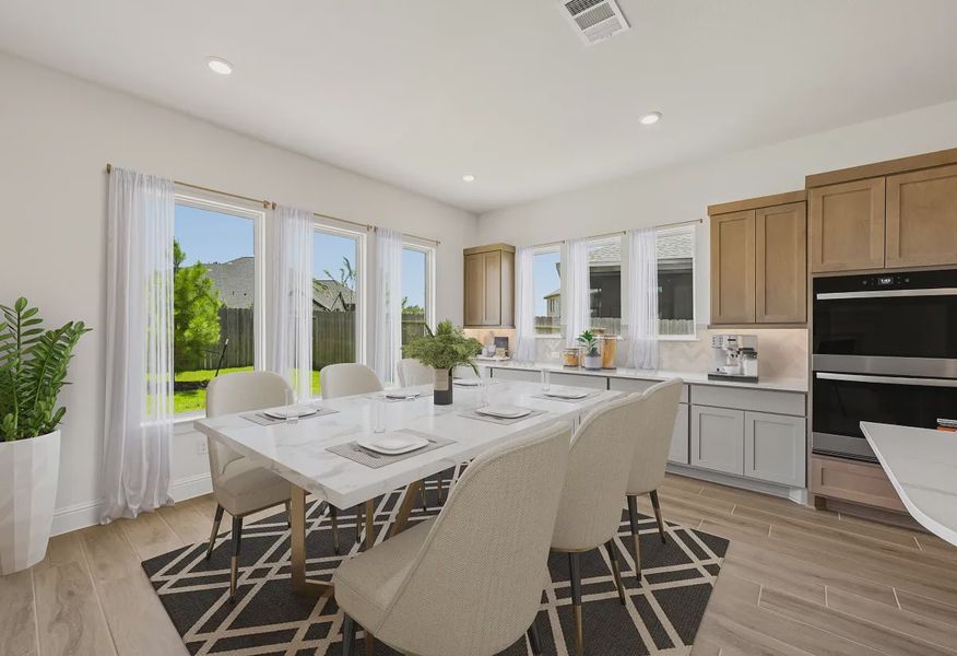 Homesite 7710 Casual Dining - Staged - 8 of 26