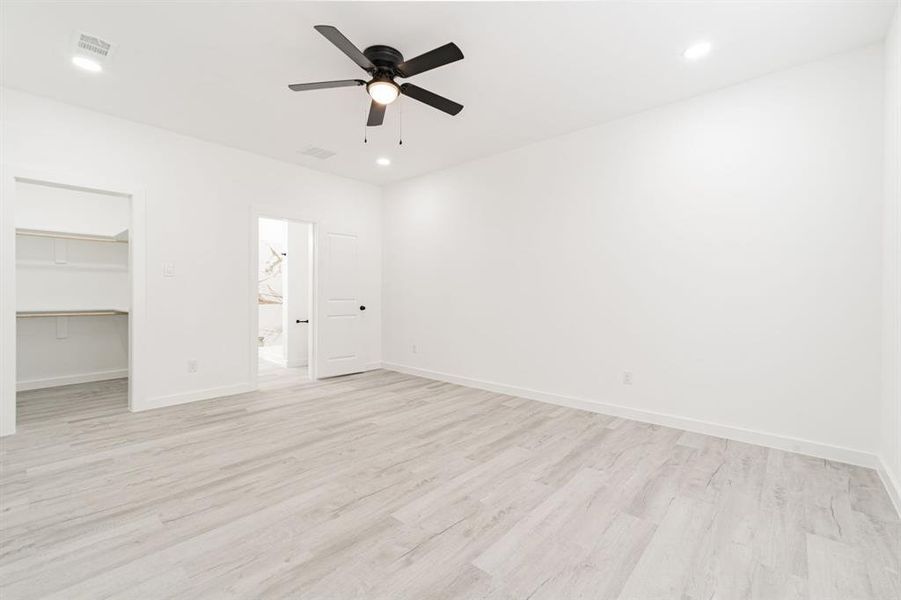 Spacious, unfurnished interior of a new home in , Dallas (Image 31).