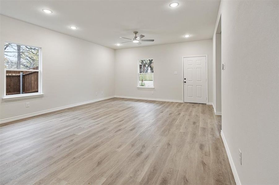 Spacious, unfurnished interior of a new home in , Mabank (Image 20).