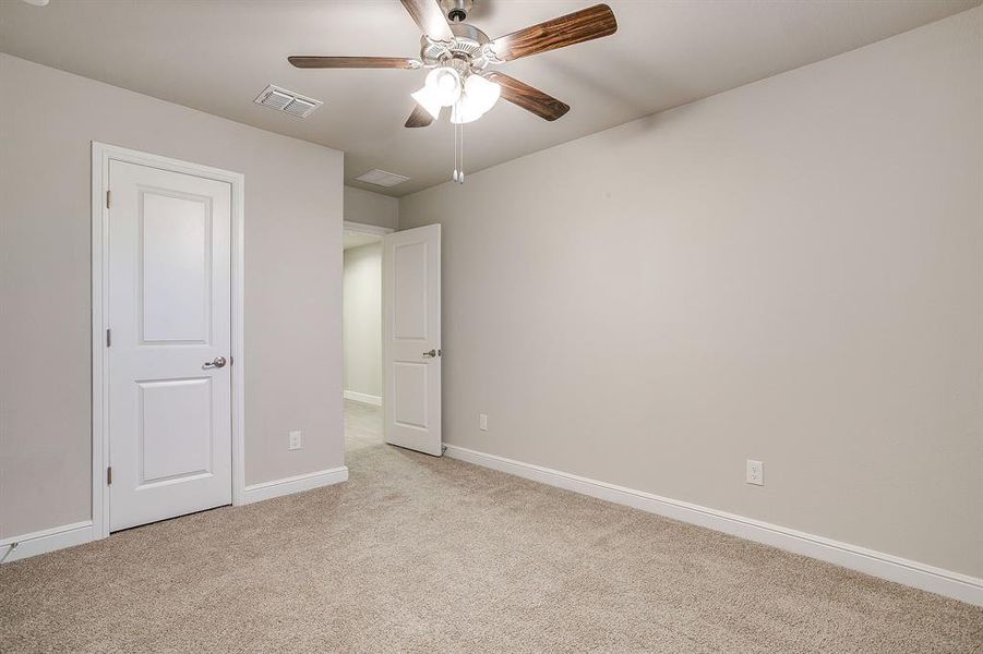 Spacious, unfurnished interior of a new home in , Burleson (Image 10).