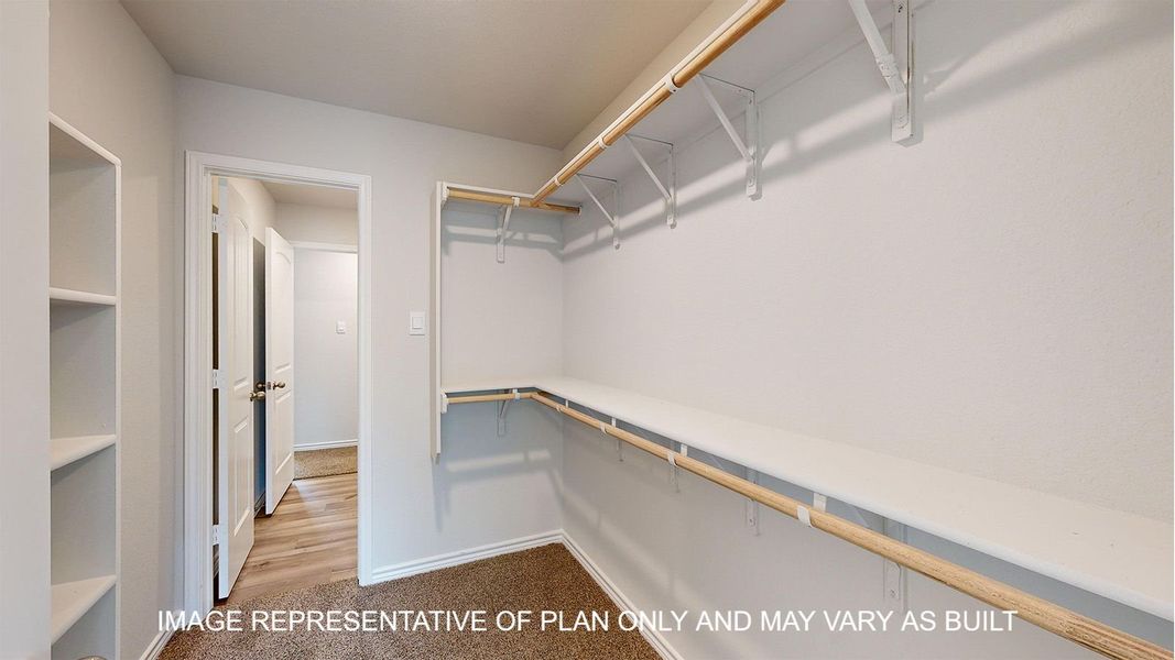 Spacious, unfurnished interior of a new home in Turnbo Ranch Traditions, Killeen (Image 18).