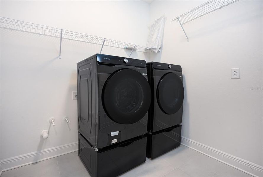 Close-up of interior finishes inside a home in , Palmetto (Image 20).