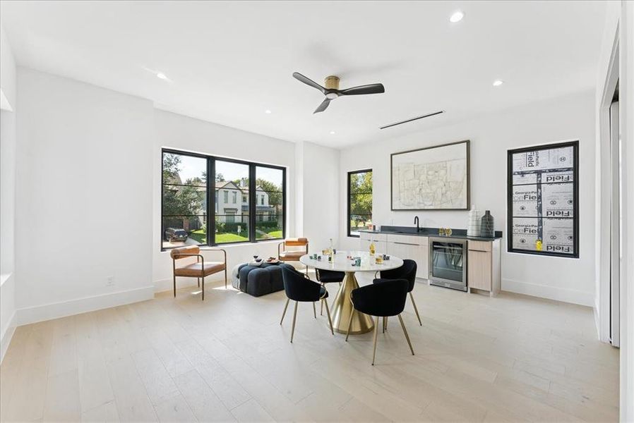 Furnished interior view inside a new home in , Dallas (Image 28). Furnished interior view inside a new home in , Dallas (Image 28).