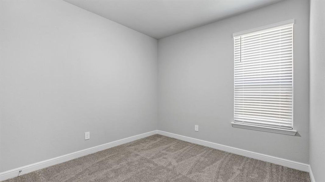 Spacious, unfurnished interior of a new home in Trails of Elizabeth Creek, Fort Worth (Image 28).
