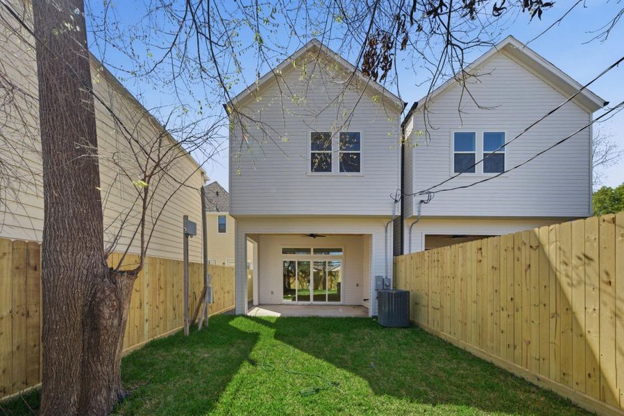 Exterior details and patio area of a home in , Houston (Image 27).
